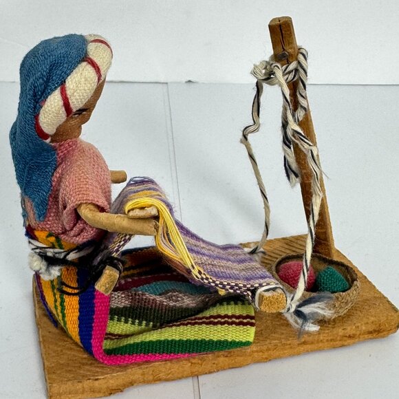 Vintage Folk Art Weaving Woman Guatemala Latin Figurine Souvenir Wood Yarn - Picture 2 of 8
